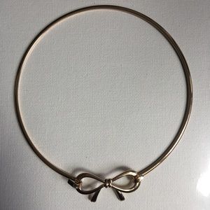 Gold metal bow choker